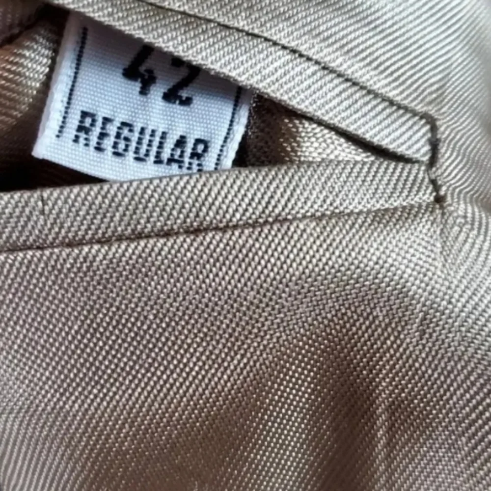 Jos A Bank Sz 42R Brown Executive Collection Plaid 100% Wool Blazer Sport Coat